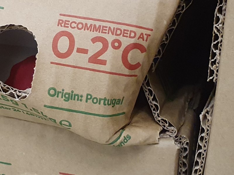 Attention! Boxes with damages may lead to damaged product. Photo by WUR