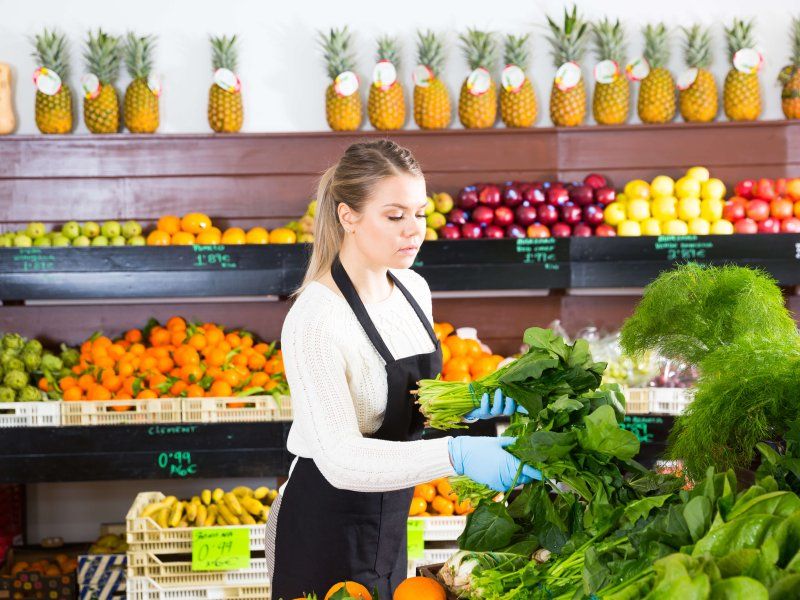 Retail practices for lettuce
