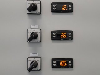 Display with different temperature settings of cold rooms. Photo by WUR.