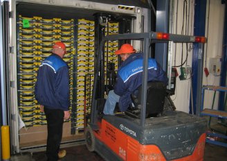 Stapel voorgekoelde dozen als een blok in een gekoelde vrachtwagen of reefer. Foto van WUR