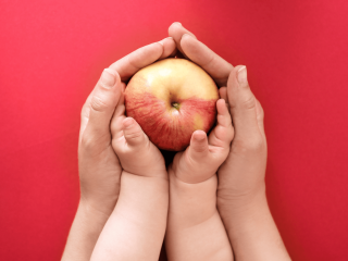Wees voorzichtig met appels. Foto van New Africa/Shutterstock.com