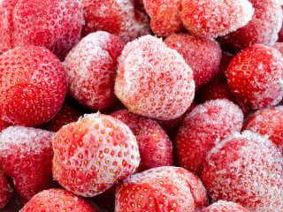 It is important to maintain the cold chain for strawberries. Photo by Alesikka/Shutterstock.com